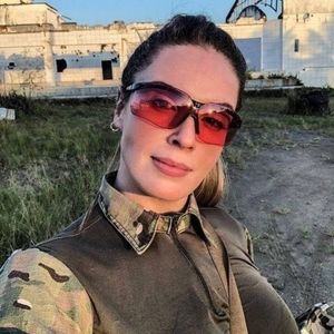 Meet your Posher, Helen